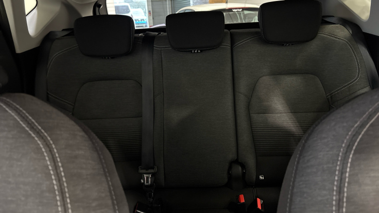 Renault Captur 1.3 TCE 140 Iconic 5dr EDC Petrol Hatchback